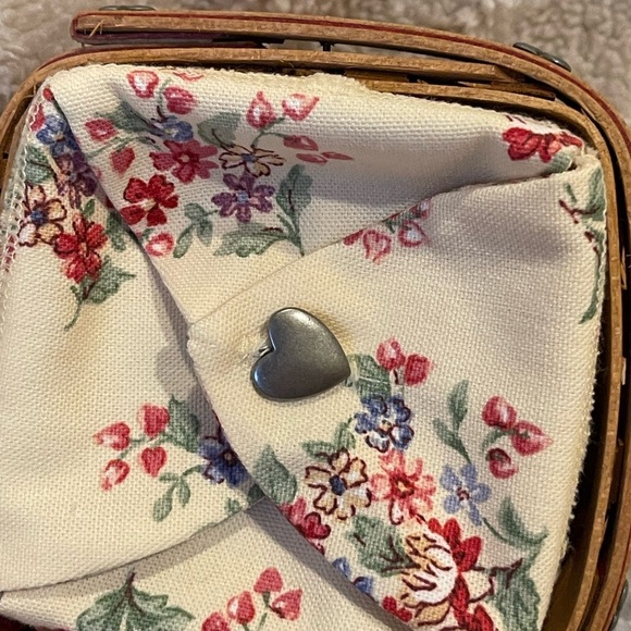 Heart Accented Woven Basket with Red Ribbon Longaberger Sweetheart - Picture 13 of 13